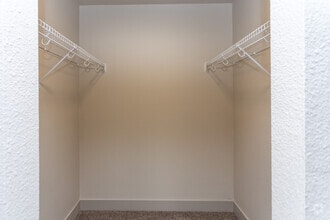 2BR, 1BA - 720 SF - North 49 Apartments