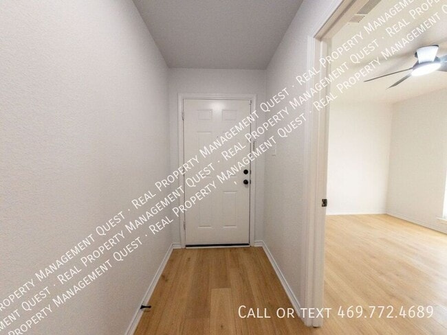 Building Photo - 1224 Mockingbird Ln