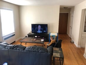 Building Photo - 512-524- E Henry Clay St