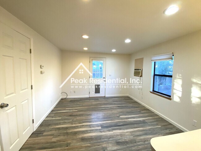 Foto del edificio - Cute 1 bd/1 ba Roseville House