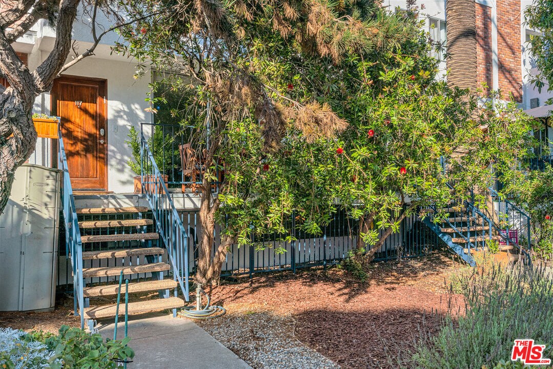 Foto principal - 2911 4th St