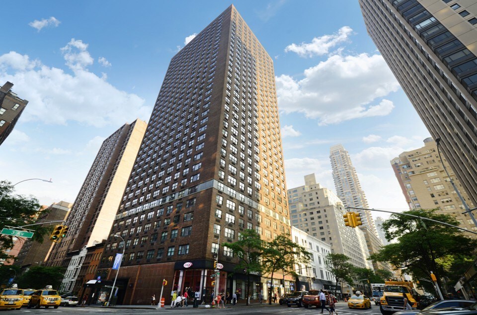 Foto principal - 200 E 72nd St