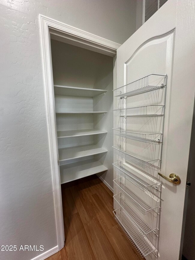 Foto del edificio - 3856 E Minton St
