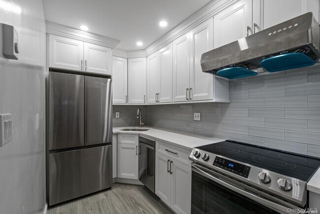 Foto del edificio - 155-09 Locke Ave