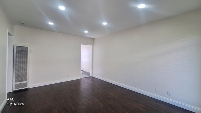 Building Photo - 16321 Prairie Ave