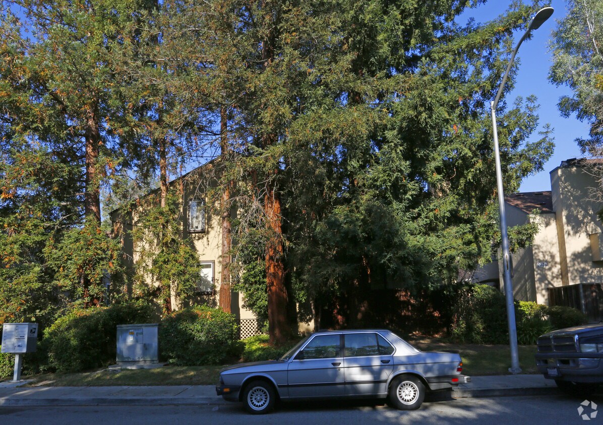 Foto del edificio - 2016 Klamath Ave