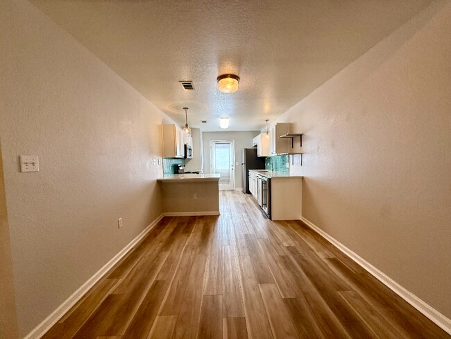 Foto del edificio - 1000 Airport Rd