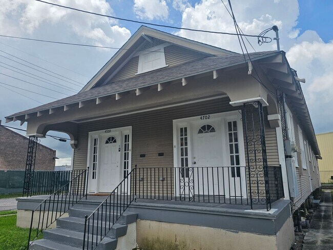 Foto del edificio - 4702 Euphrosine St