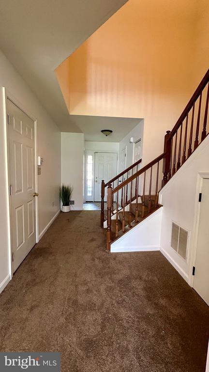 Building Photo - 424 Waverly Woods Dr