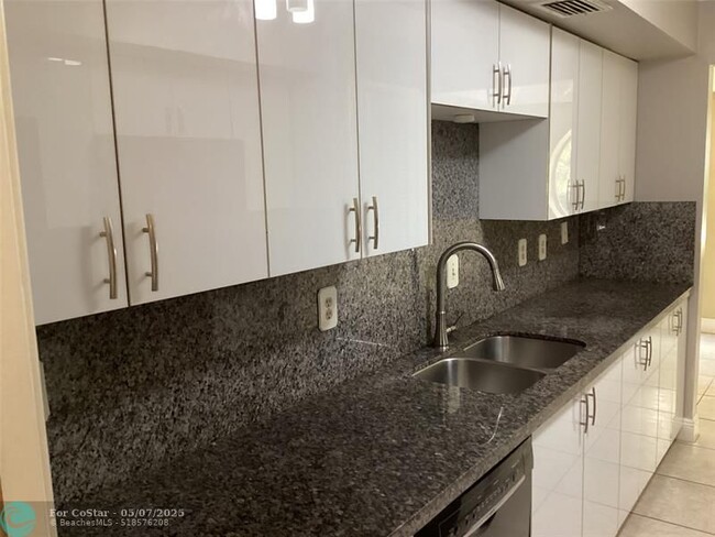 Foto del edificio - 11674 NW 20th Dr
