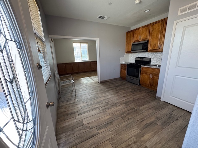 Building Photo - 7040 Almandine Way