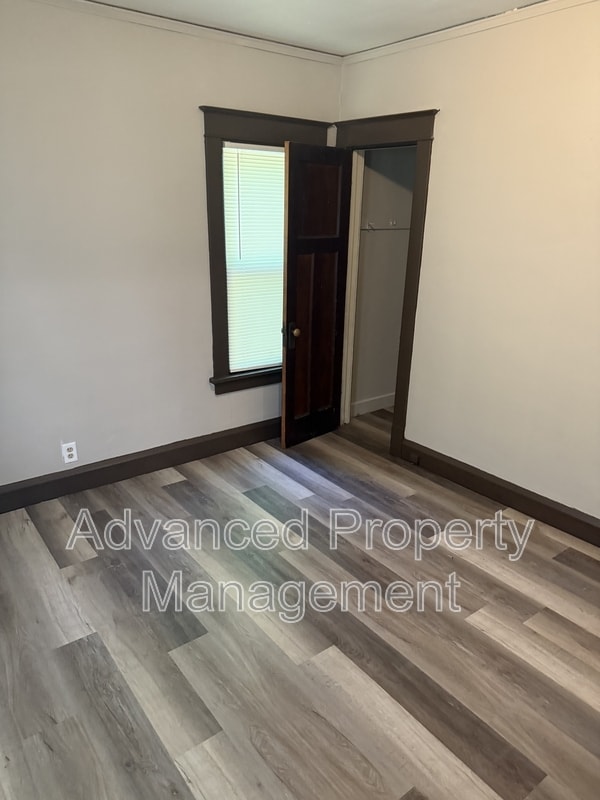 Foto del edificio - 2548 N 51st St