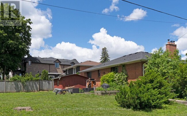Photo du bâtiment - 153 Newton Dr