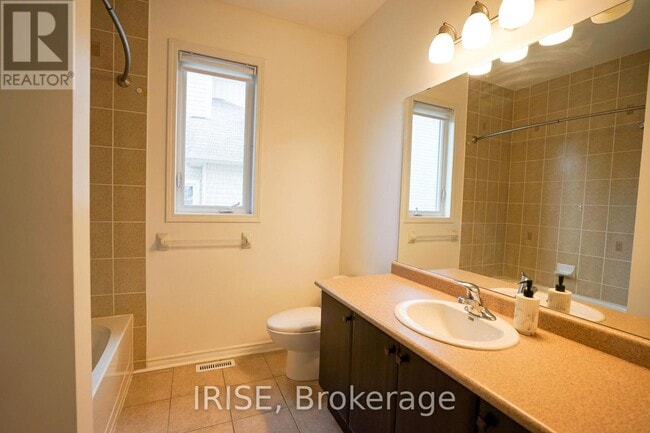 Building Photo - 688 Prince of Wales Dr