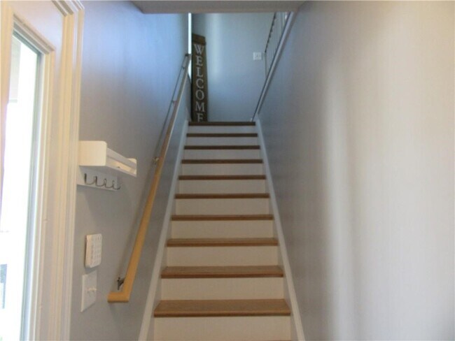 Foto del edificio - 524 Eastbrooke Ln