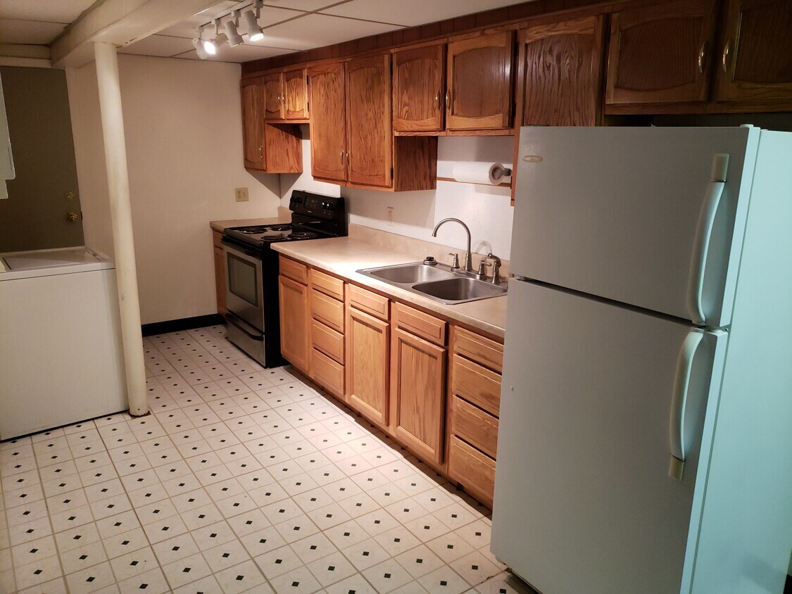 Kitchen - 145 Suburban Ave