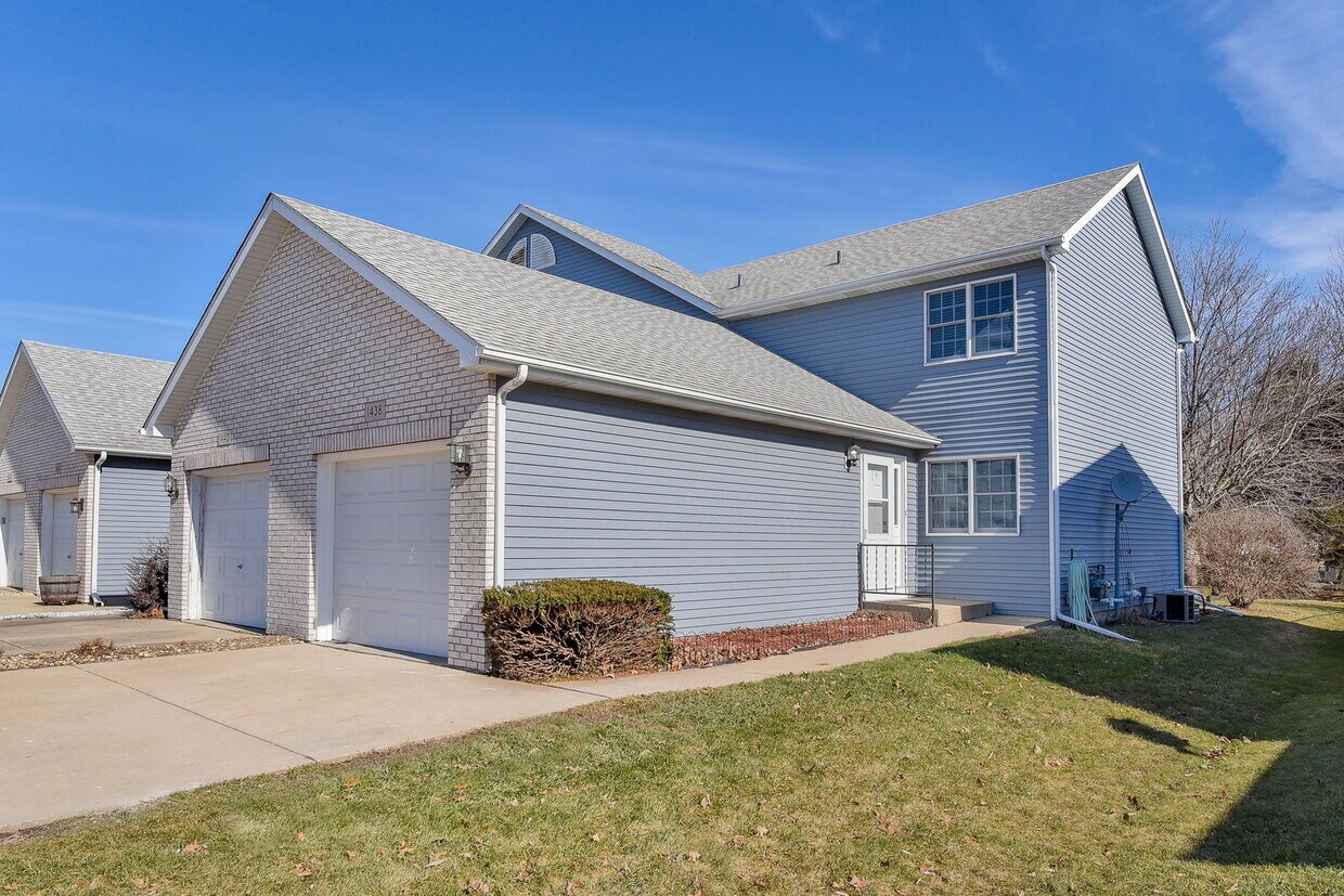 Primary Photo - 1438 Anthony Ln