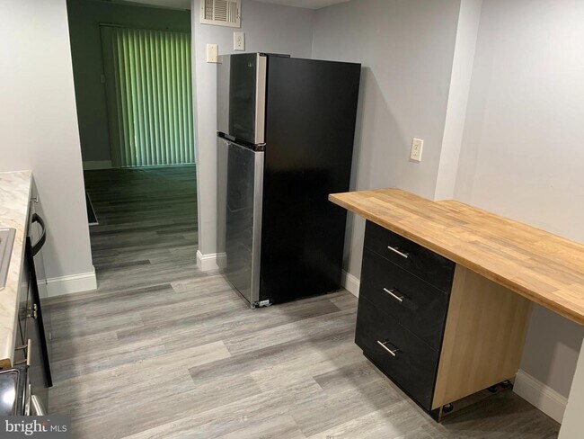 Building Photo - 3207 Golf View Dr