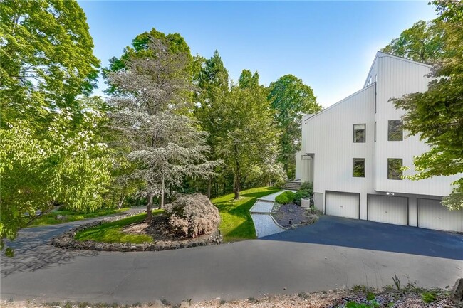 Building Photo - 67 Tranquility Rd