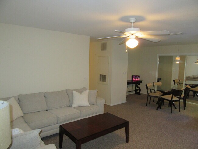 Foto del edificio - 1501 Lighthouse Rd