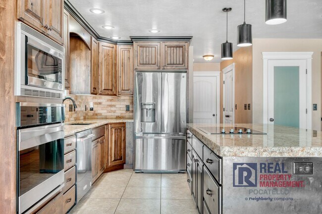Foto del edificio - Beautiful - Elegant - 5 Bedrooms - 3 Car -...