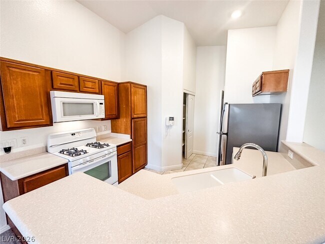 Building Photo - 7025 Knob Creek St