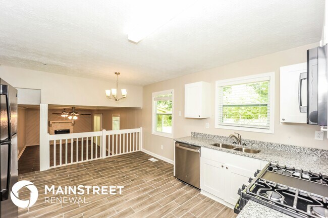Building Photo - 9194 Greenwood Dr