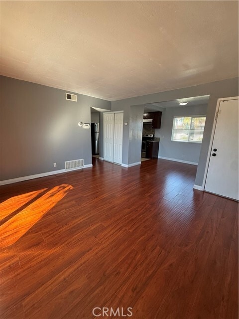 Foto del edificio - 12835 10th St