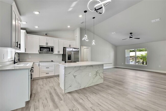 Foto del edificio - 3331 W Gates Ln