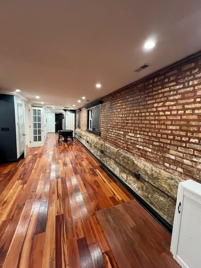Foto del edificio - 2437 N Francisco Ave