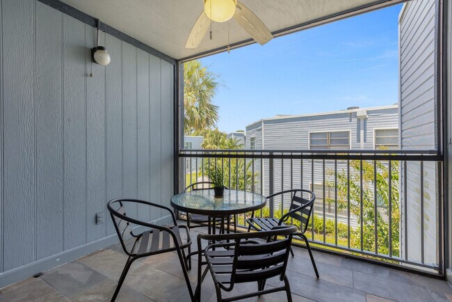 Building Photo - 3905 Atrium Dr
