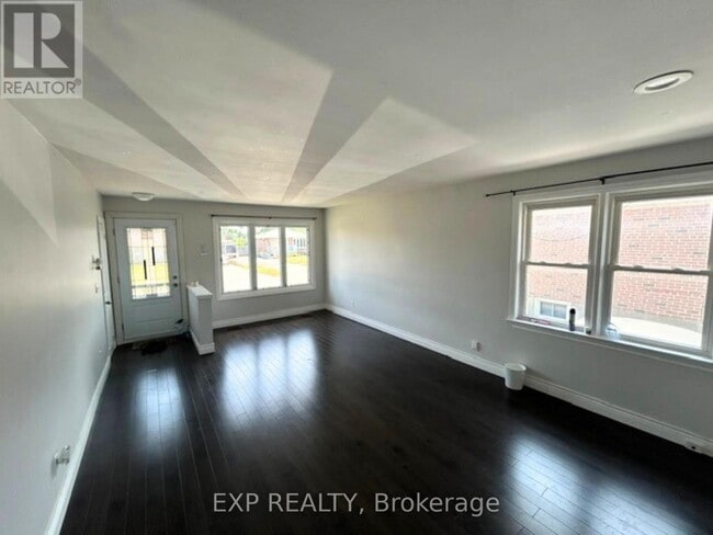 Building Photo - 546 Phillip Murray Ave