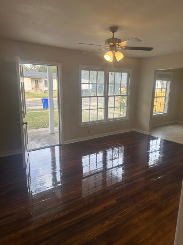 Foto del edificio - 3804 Lasker Ave