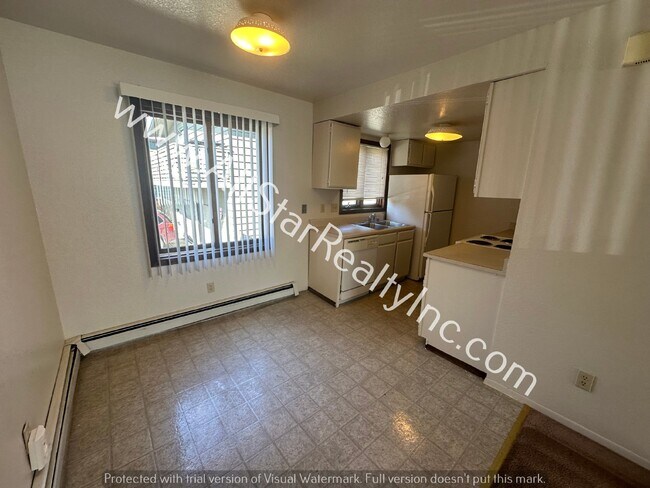 Foto del edificio - 133 N Flower St
