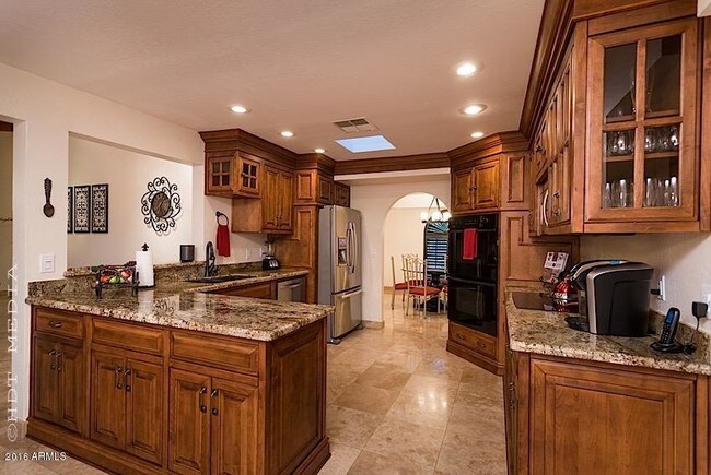 Foto del edificio - 14637-14655 N 55th St