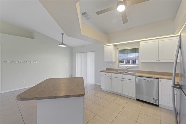 Foto del edificio - 1529 SW 15th Pl
