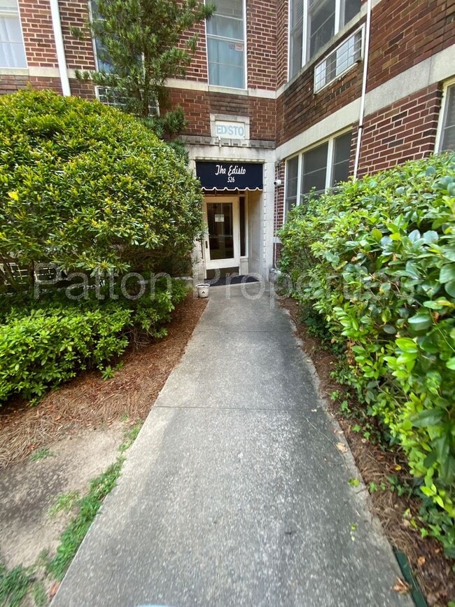 Building Photo - Five Points/Wales Garden Condo