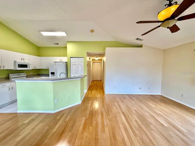 Building Photo - 6807 Kingston Dr