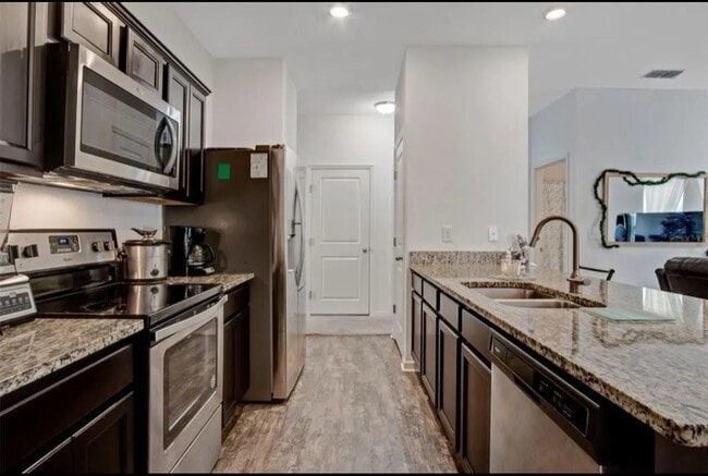 Building Photo - 901 Orchid Grove Blvd
