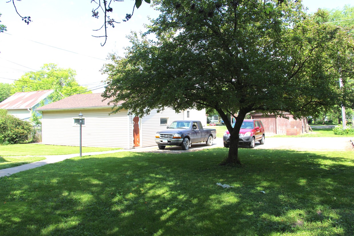 920 High St, Grinnell, IA 50112 Apartments in Grinnell, IA