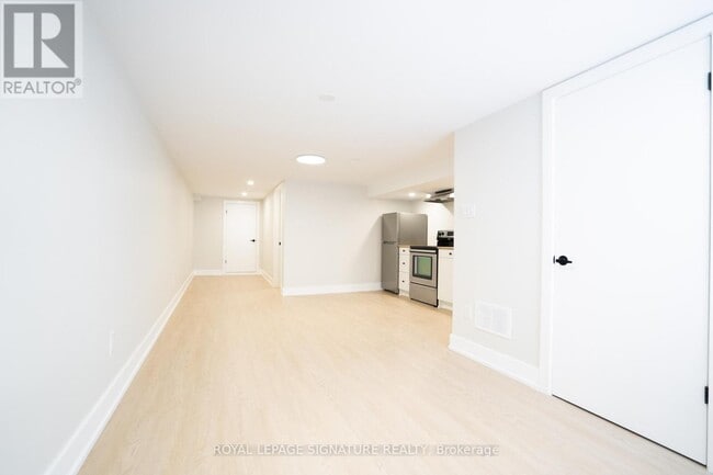 Building Photo - 393 Milverton Blvd