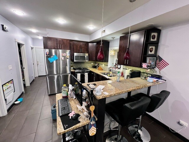 Building Photo - 3105 N Springfield Ave