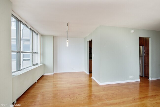 Building Photo - 655 W Irving Park Rd