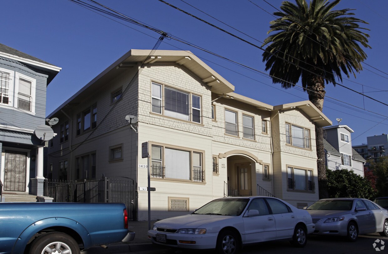 Building Photo - 1431-1437 2nd Ave