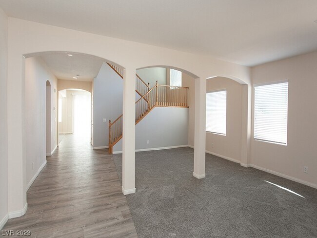 Foto del edificio - 6328 Virginia Rail St