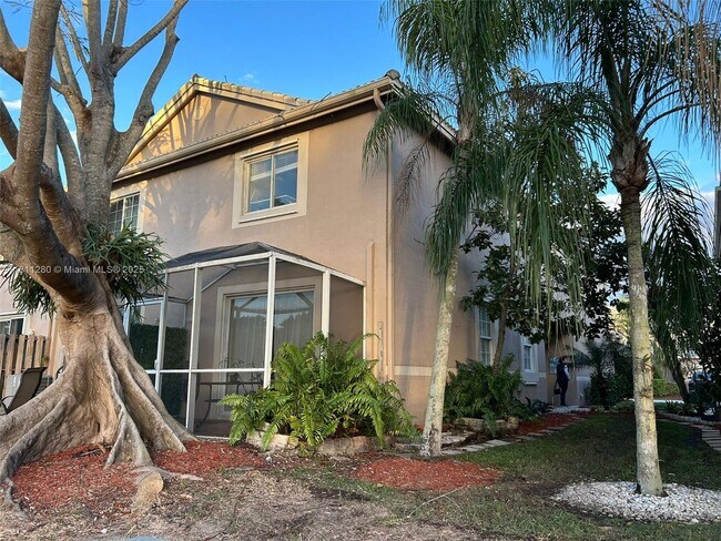 Foto del edificio - 2225 Salerno Cir