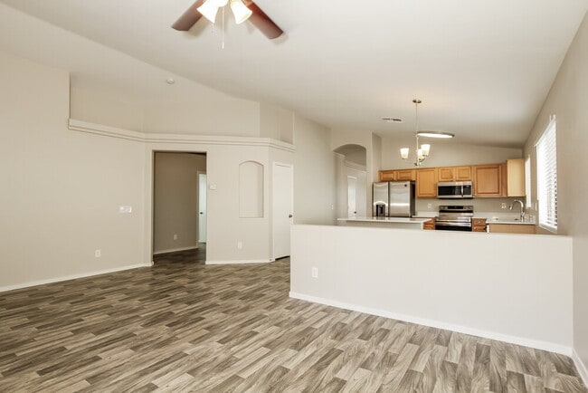 Building Photo - 12417 W Mandalay Ln