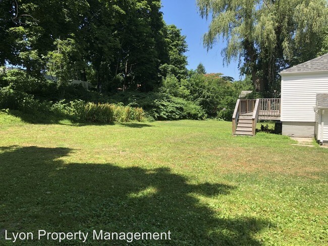 Building Photo - 3 br, 1 bath House - 361 Warwick Neck Ave