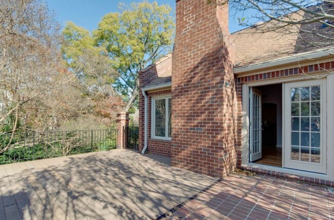 Foto del edificio - 315 Settlers Ln