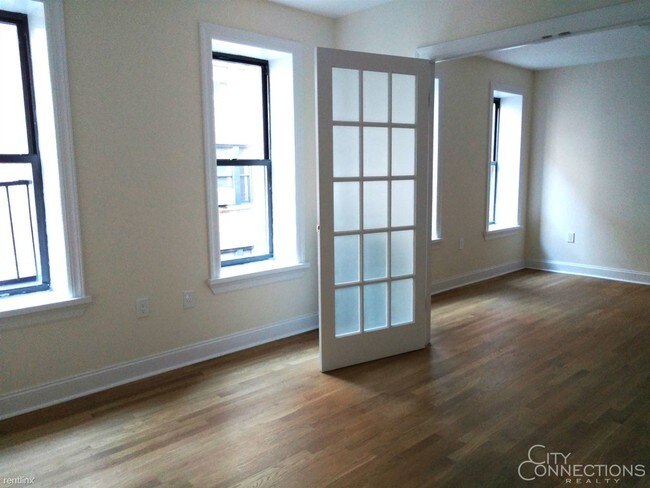 Building Photo - 206 W 99th St